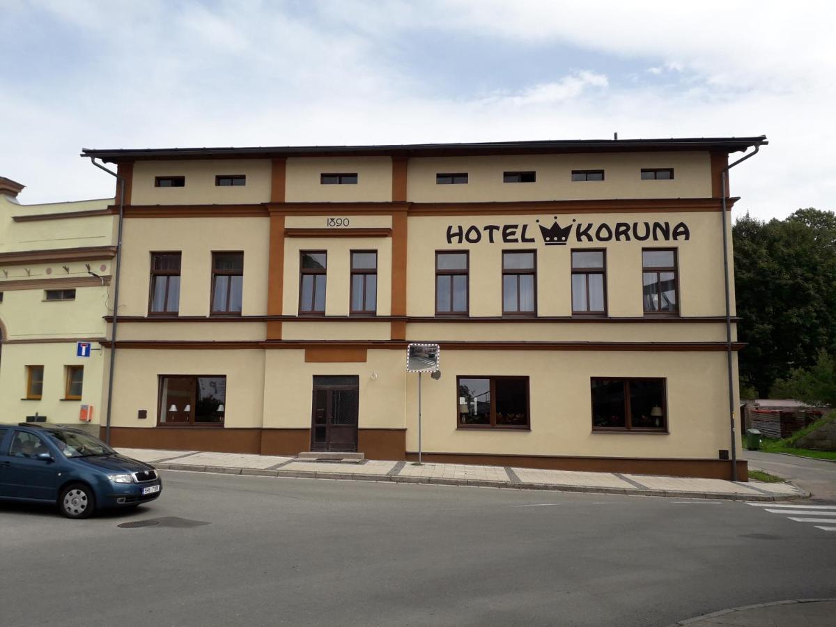 Hotel Koruna Penzion Teplice nad Metují Dış mekan fotoğraf