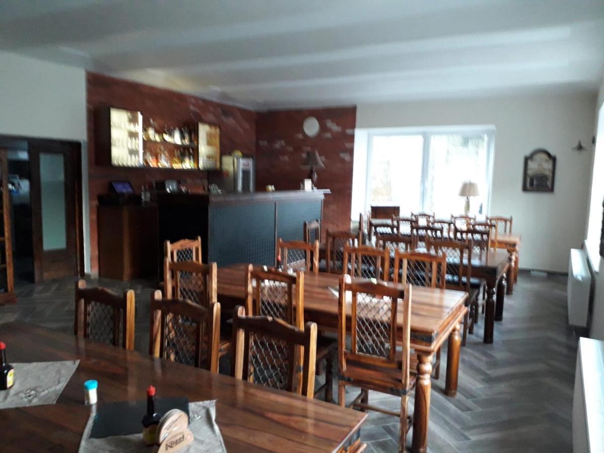 Hotel Koruna Penzion Teplice nad Metují Dış mekan fotoğraf