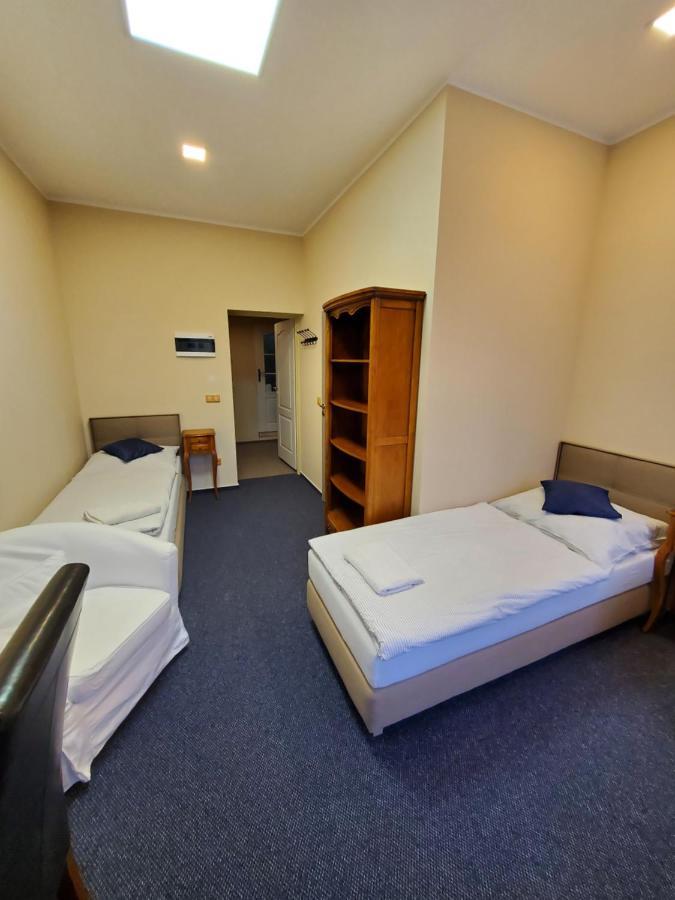 Hotel Koruna Penzion Teplice nad Metují Dış mekan fotoğraf
